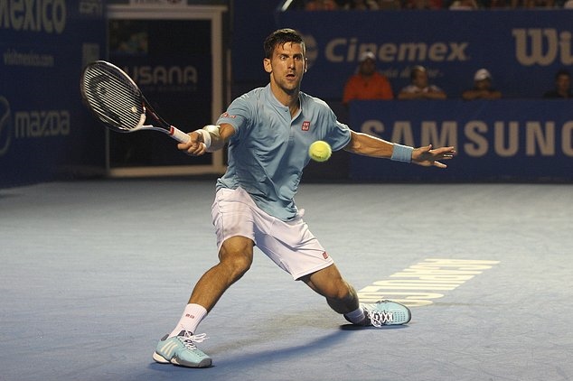 Novak Djokovic 'lác mắt, trẹo chân' ở Acapulco ảnh 1